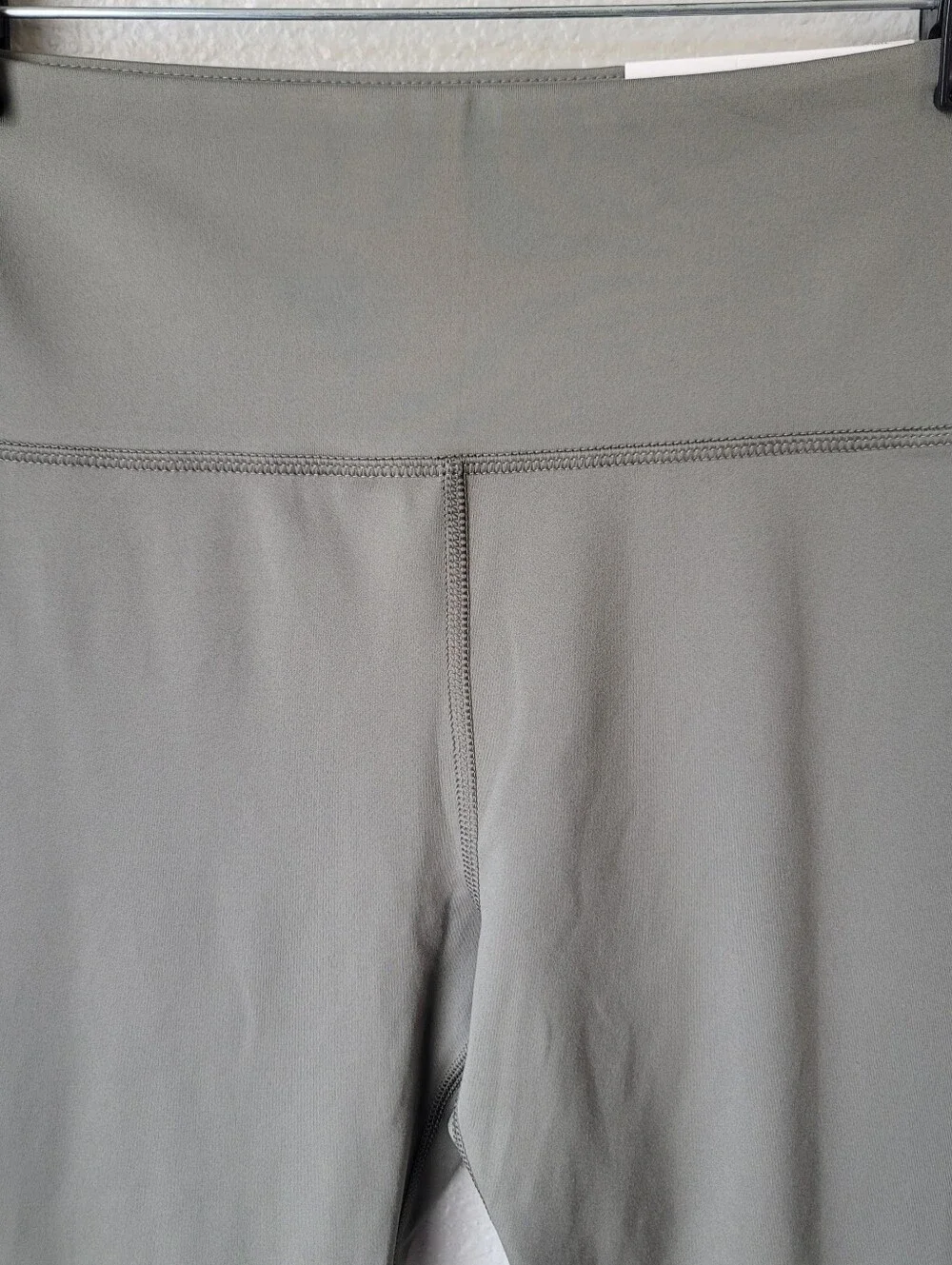 American Eagle The Lightweight Everything 7/8 Legging Medium Short In Sage Green